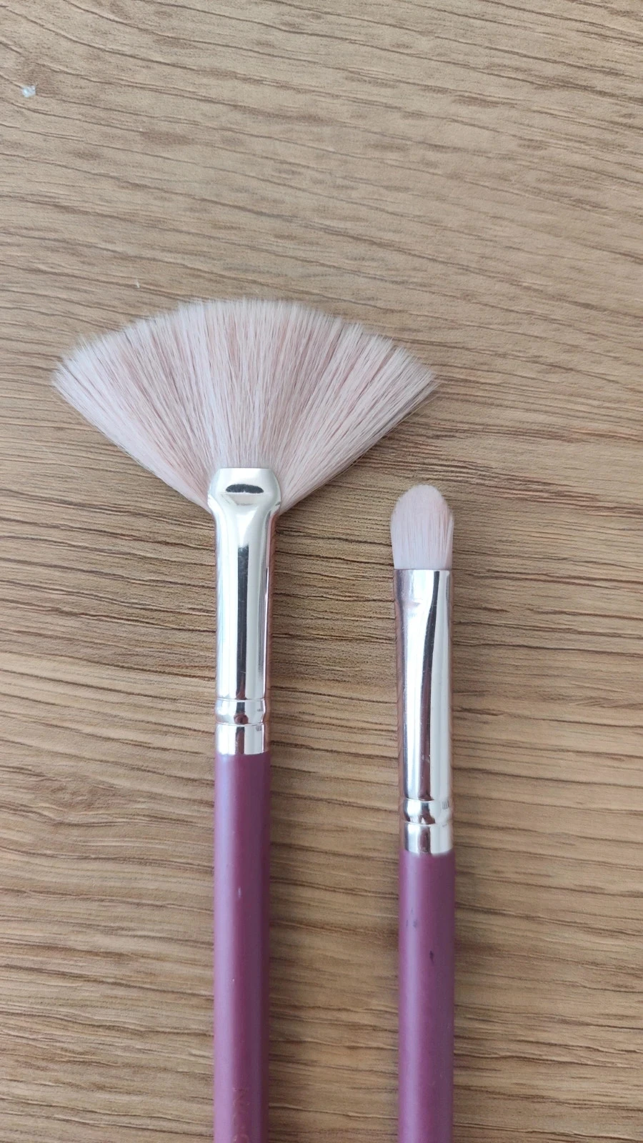 2 pincéis de maquiagem para olhos e rosto novos - Nocibé – photo 2